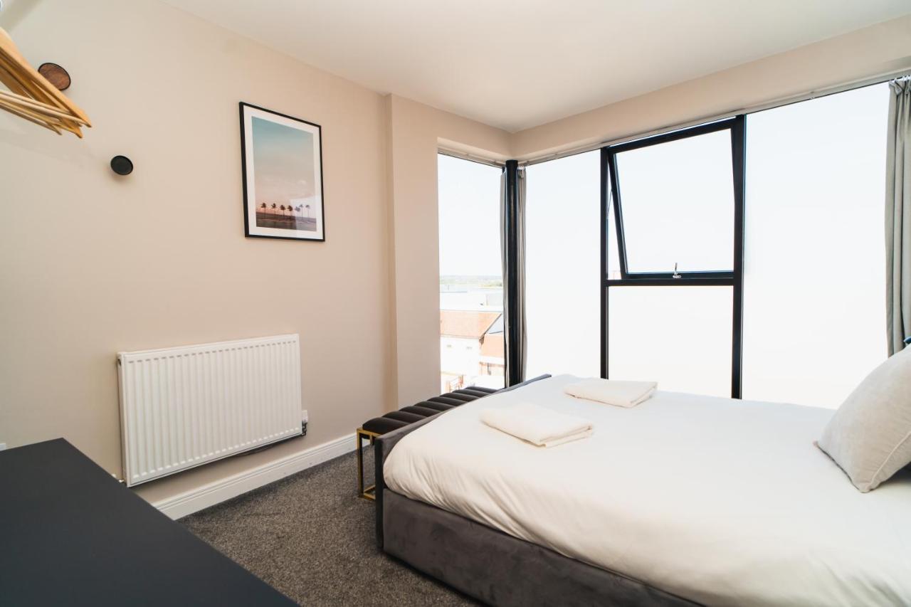 Penthouse - Harbour Views Apartman Poole Kültér fotó