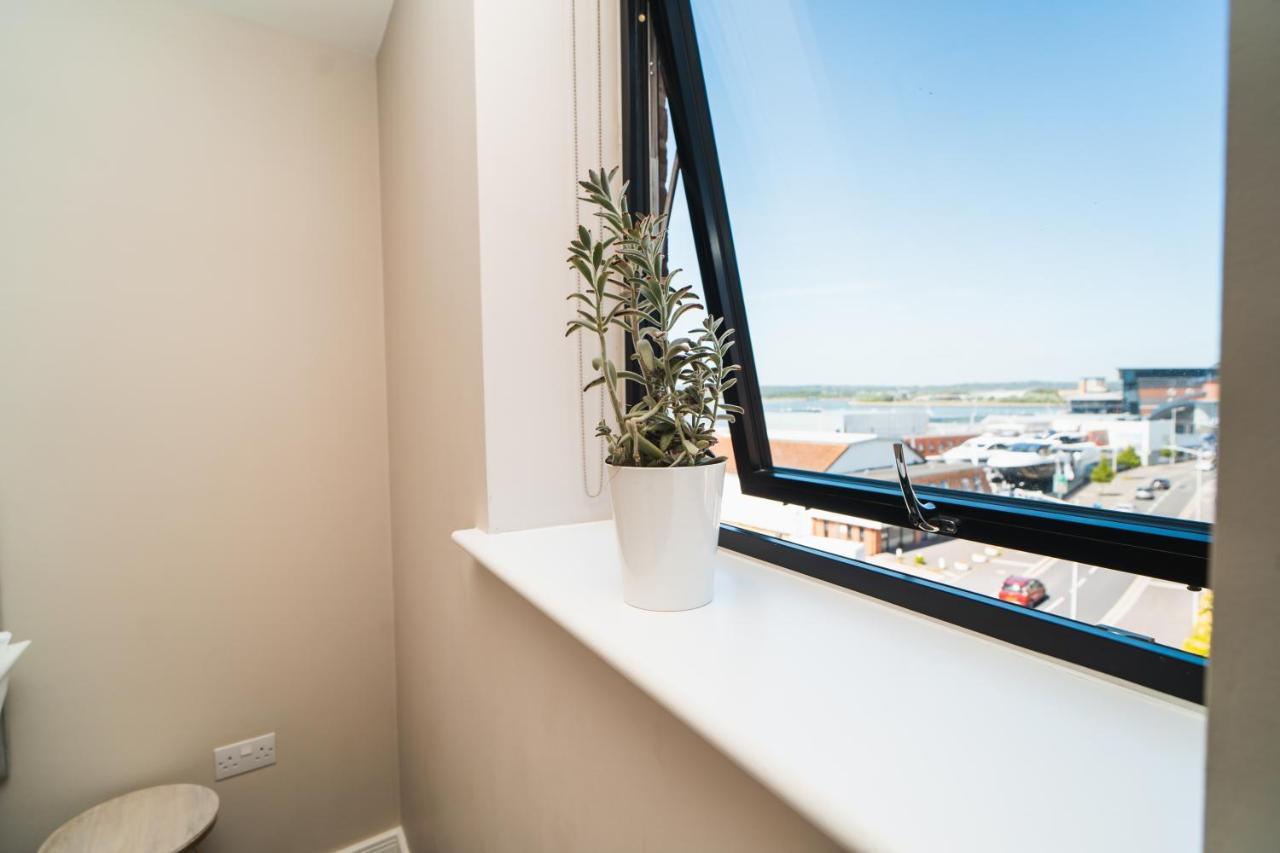 Penthouse - Harbour Views Apartman Poole Kültér fotó